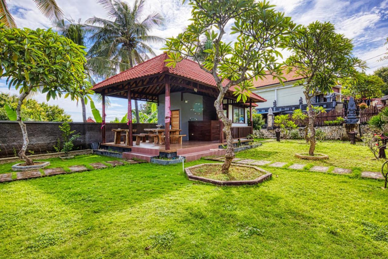 Megaland Bungalow Batununggul Exterior foto